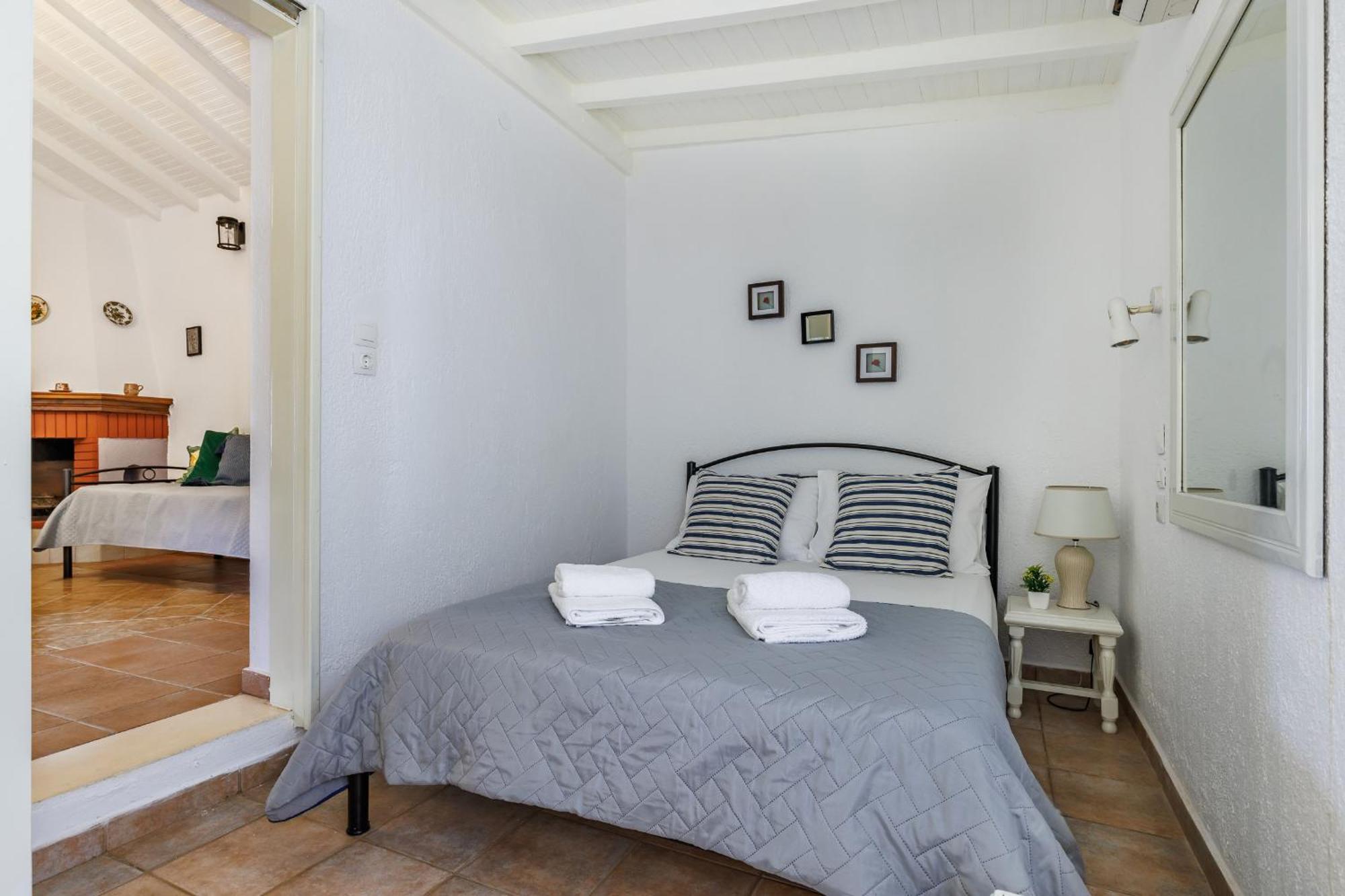 Nerissa Cottage - Skopelos Glossa Atheato Extérieur photo
